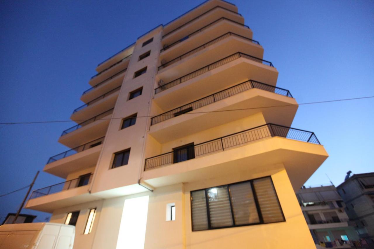 Joanna Suites Sarande Bagian luar foto