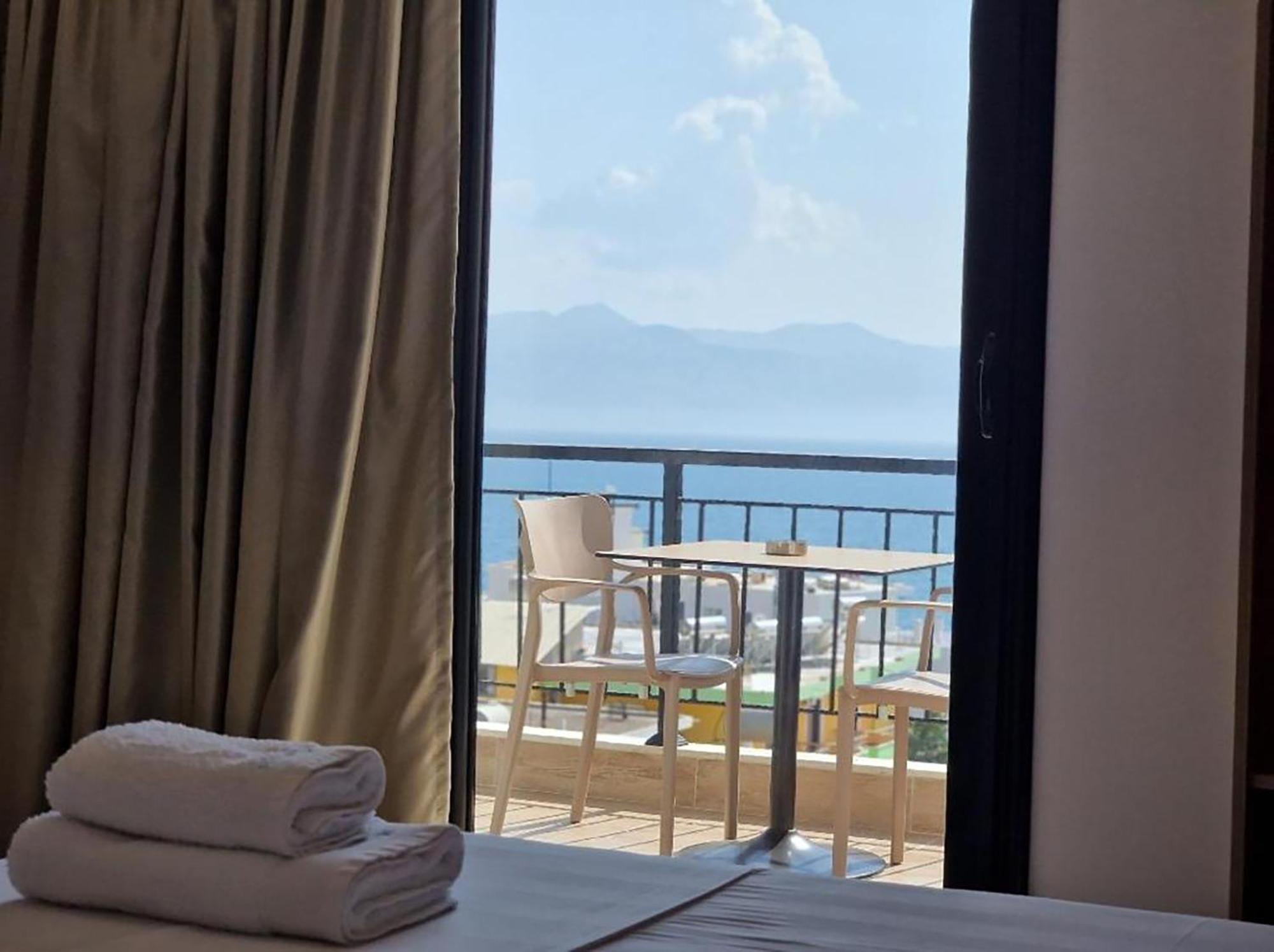 Joanna Suites Sarande Bagian luar foto