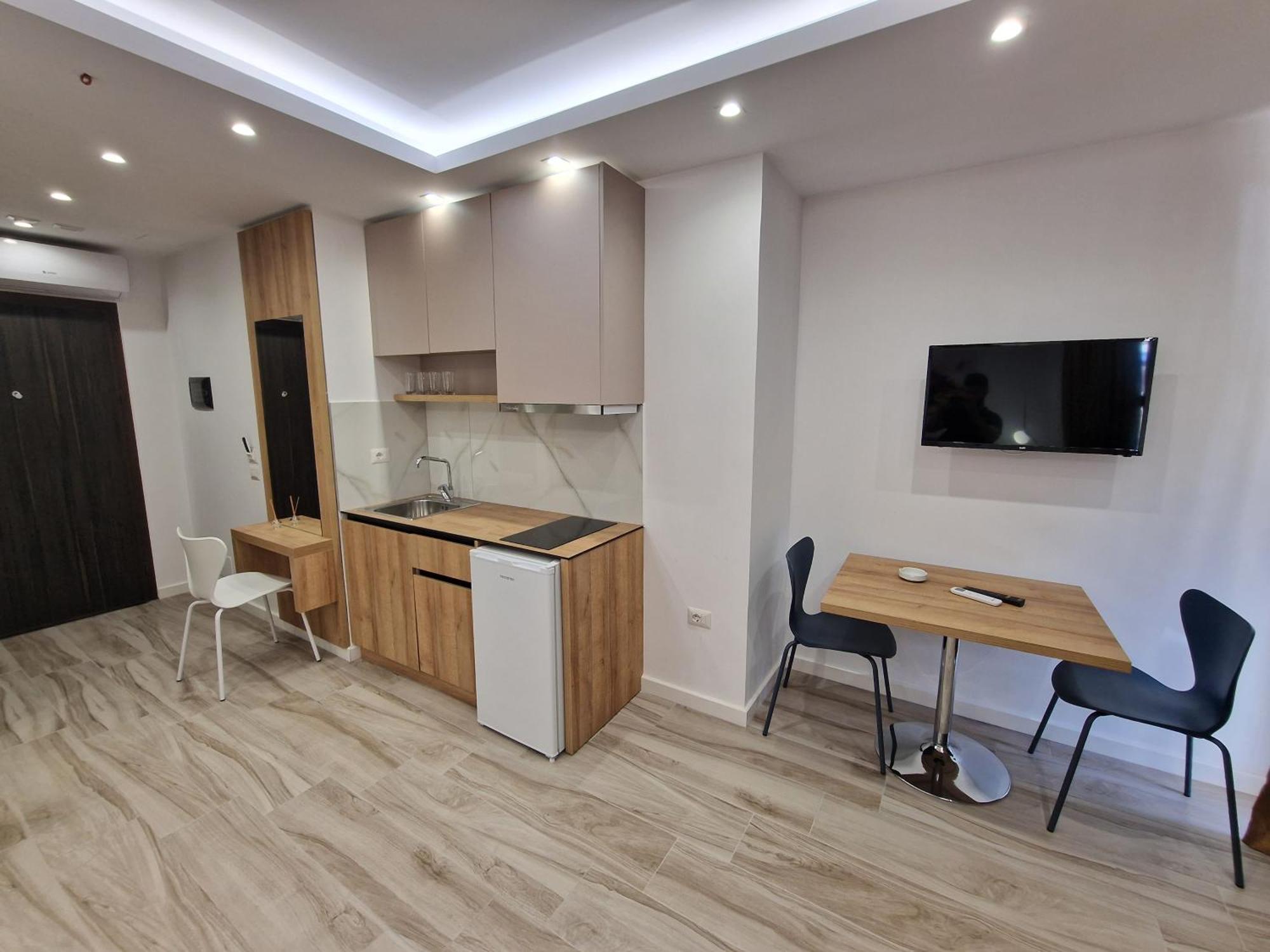 Joanna Suites Sarande Bagian luar foto
