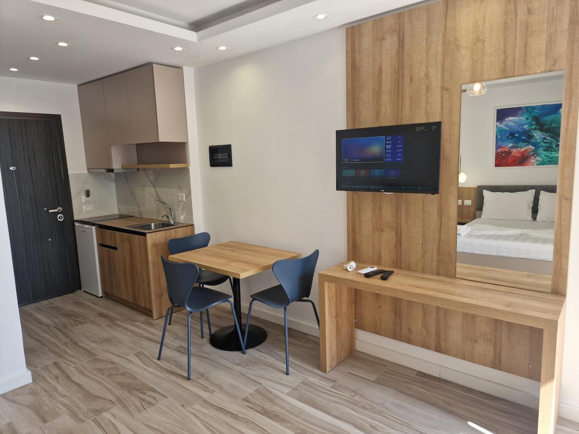 Joanna Suites Sarande Bagian luar foto
