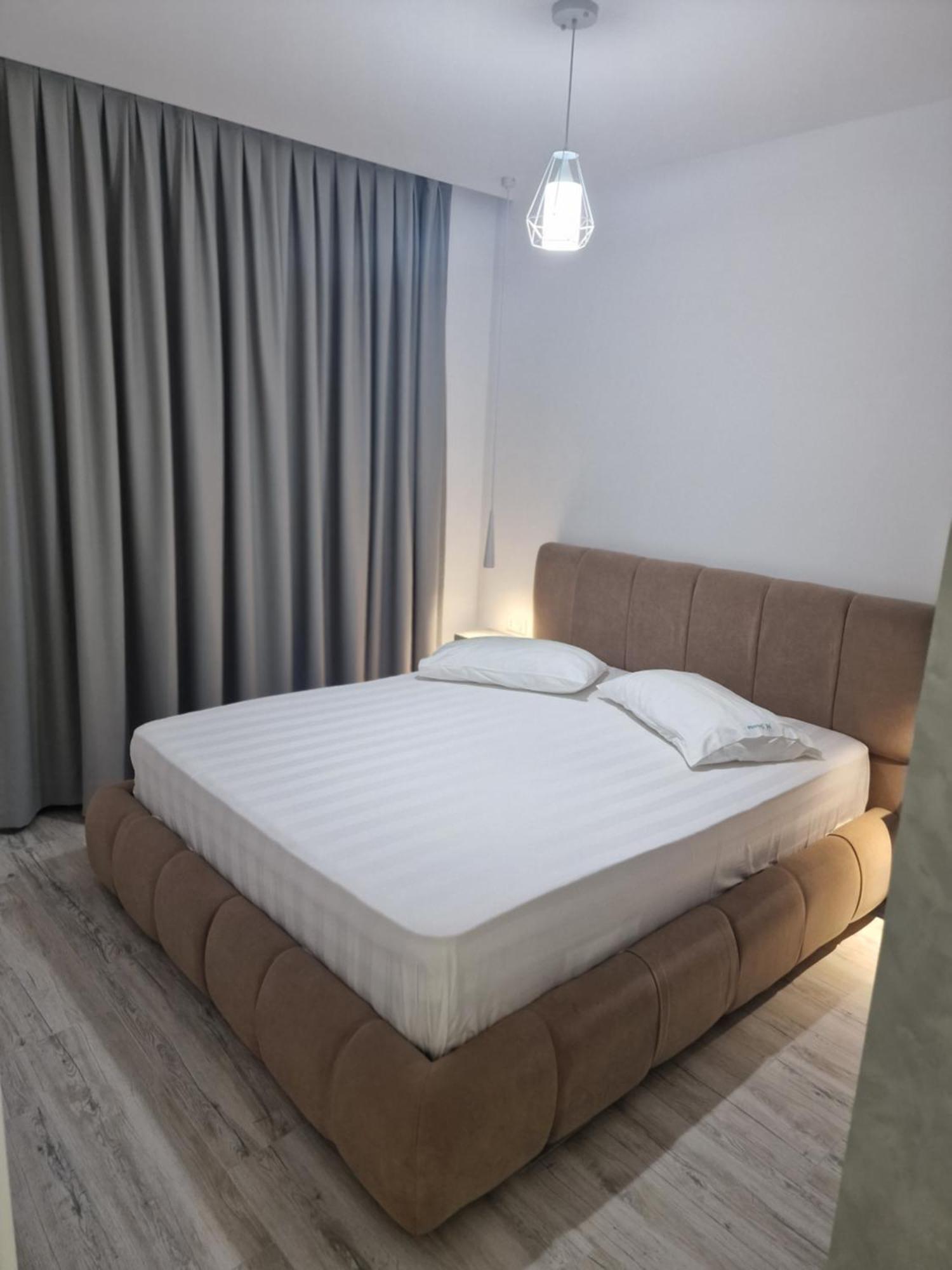 Joanna Suites Sarande Bagian luar foto