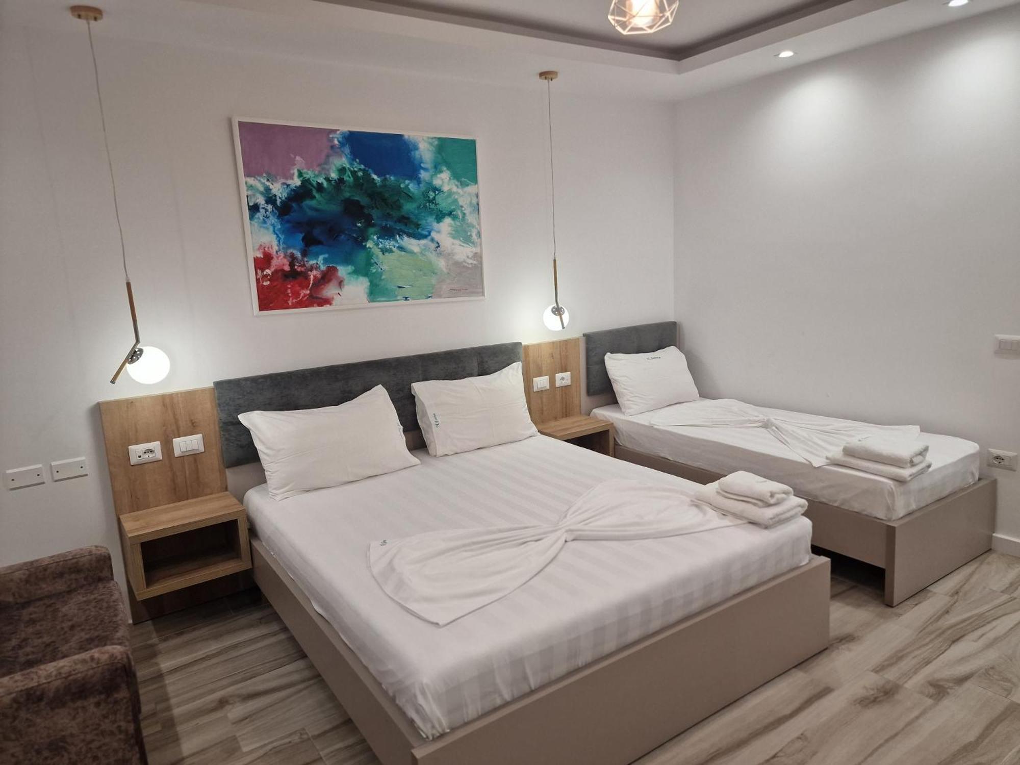 Joanna Suites Sarande Bagian luar foto