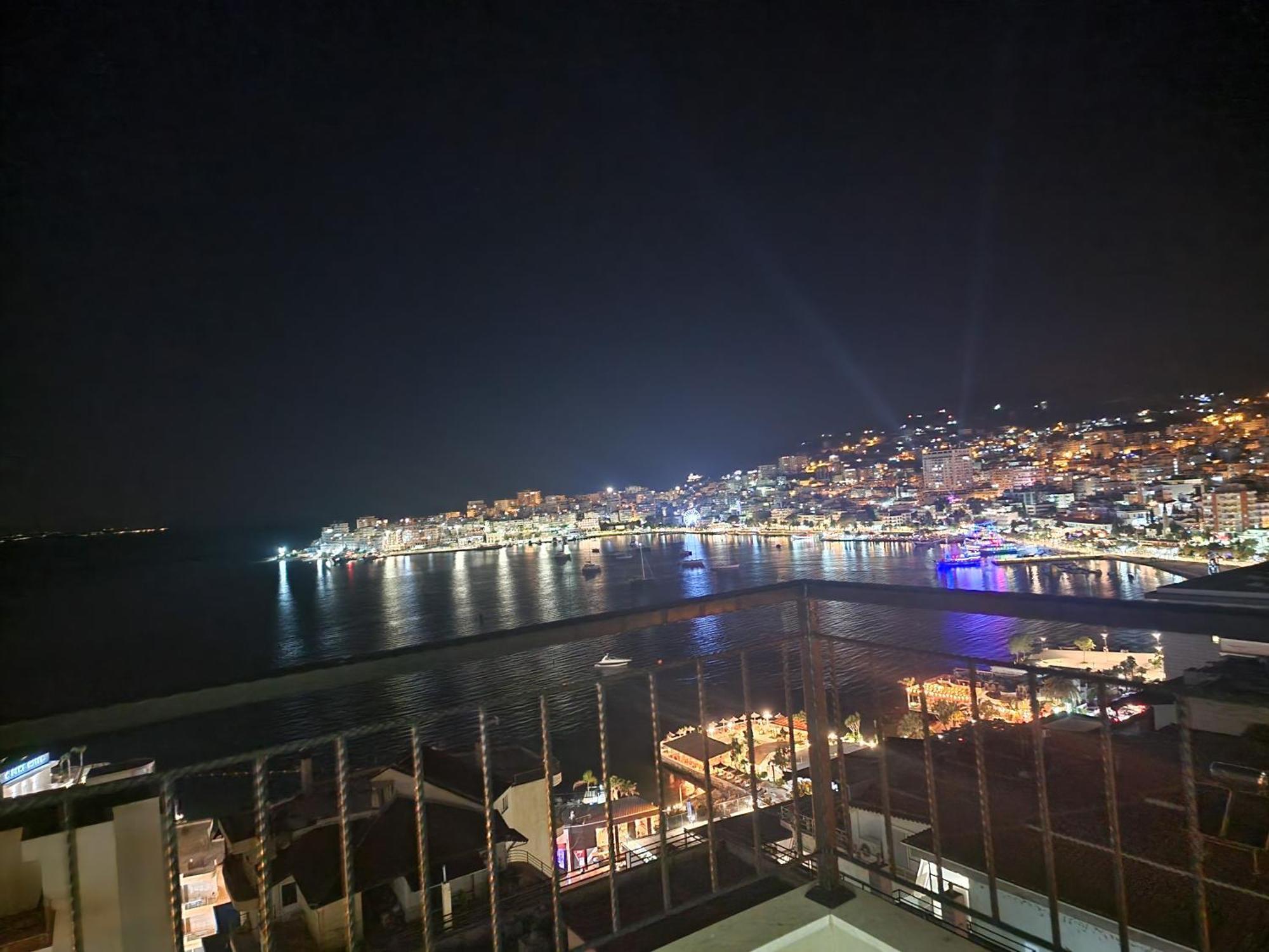 Joanna Suites Sarande Bagian luar foto