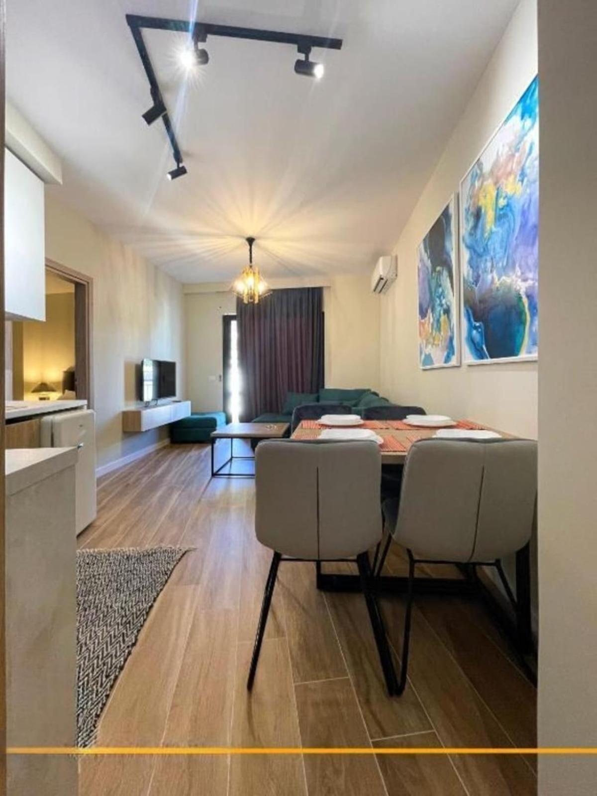 Joanna Suites Sarande Bagian luar foto