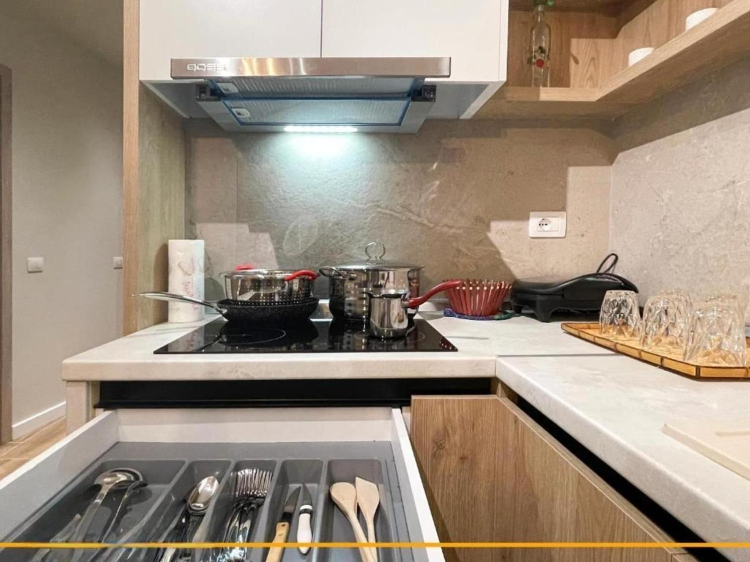 Joanna Suites Sarande Bagian luar foto