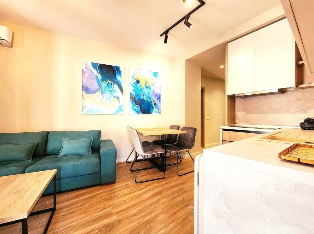 Joanna Suites Sarande Bagian luar foto