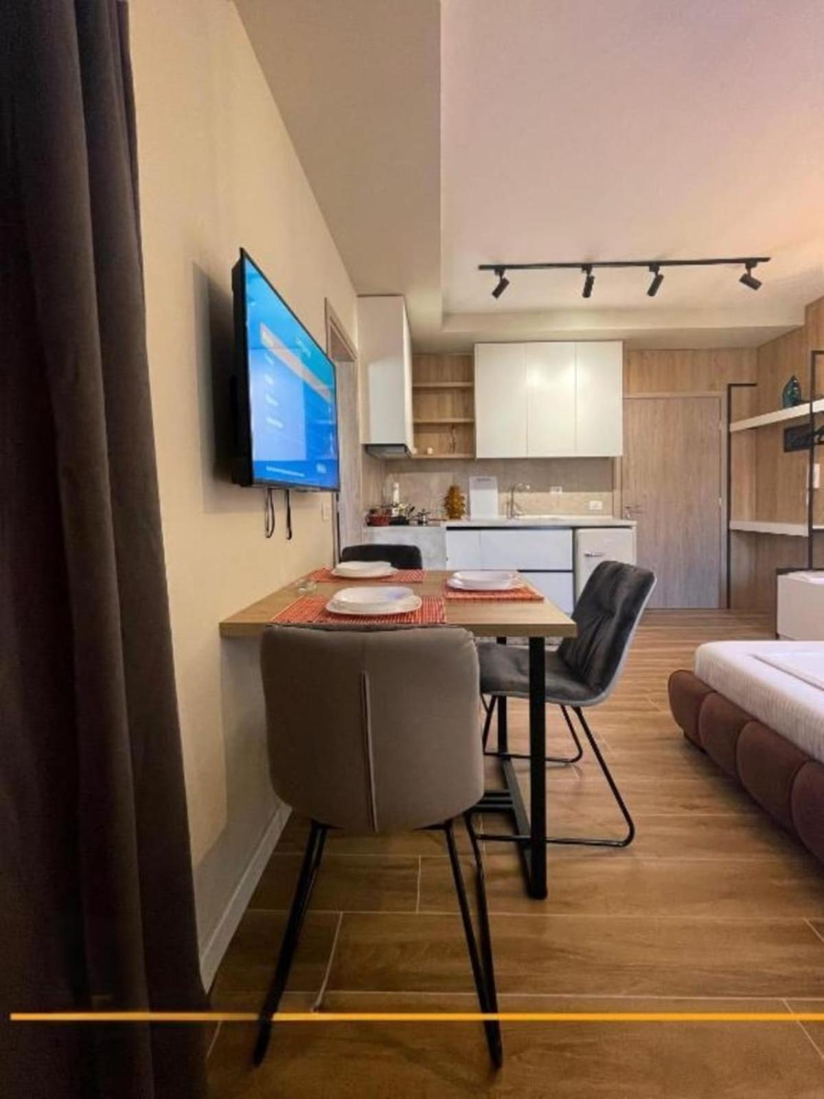 Joanna Suites Sarande Bagian luar foto