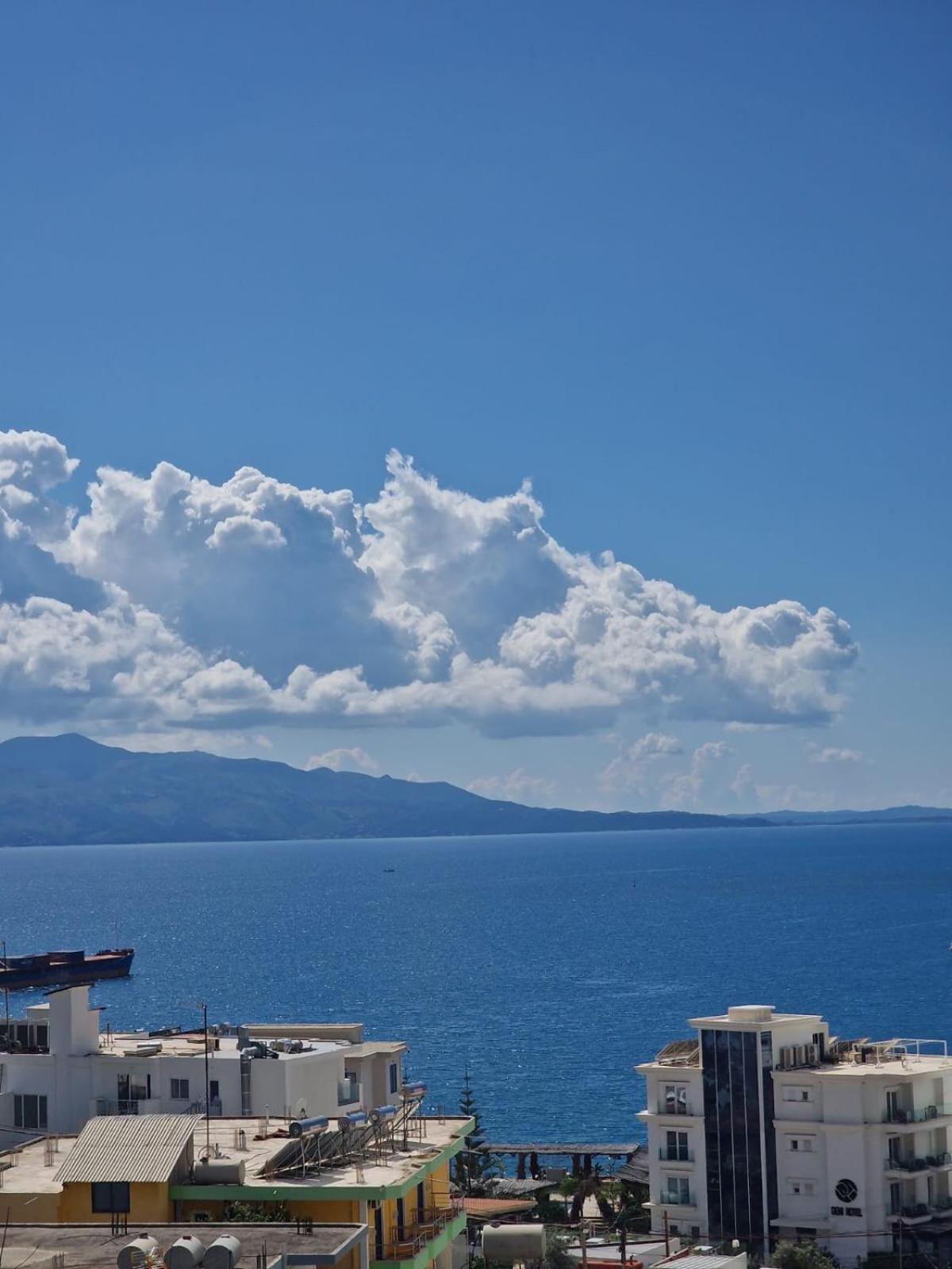Joanna Suites Sarande Bagian luar foto